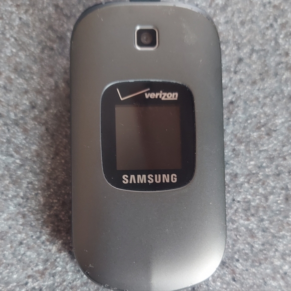 Samsung Other - Vintage Verizon Samsung Flip Top Phone Very Good Condition!